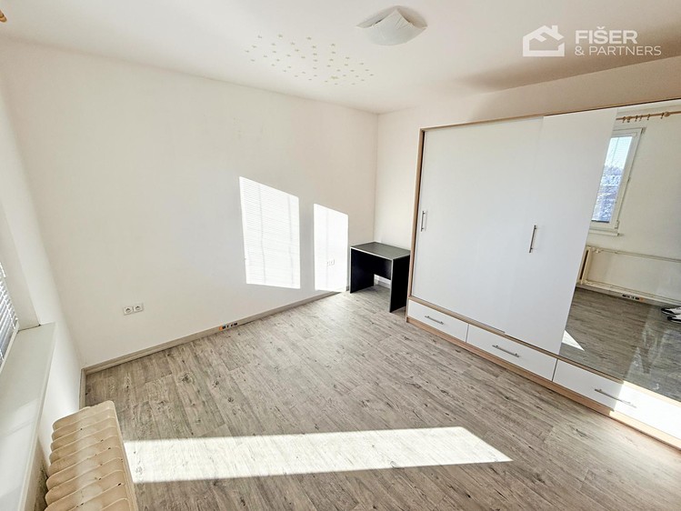 Pronájem bytu 3+1 67 m² - foto 5