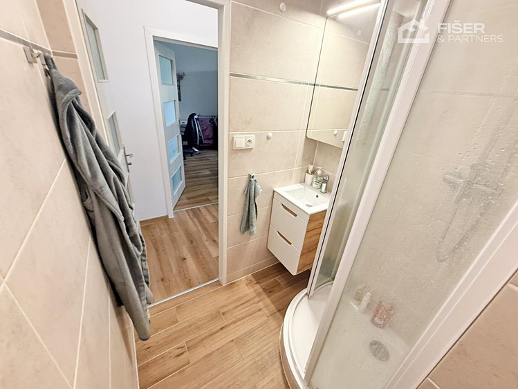 Pronájem bytu 1+1 32 m² (Jednopodlažní) - foto 2