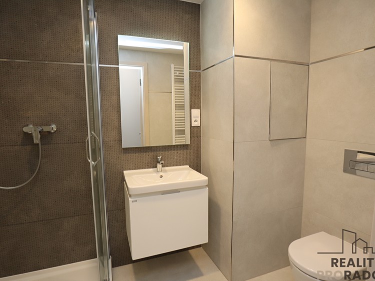 Pronájem bytu 1+kk 38 m² - foto 5