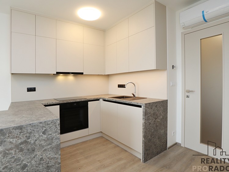 Pronájem bytu 1+kk 38 m² - foto 6