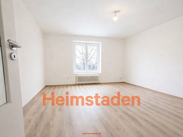 Pronájem bytu 4+1 68 m² - foto 4