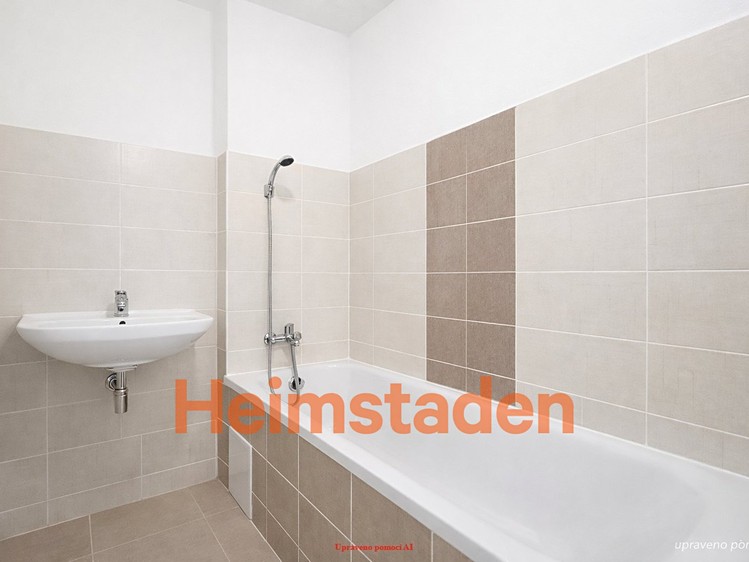 Pronájem bytu 4+1 95 m² - foto 4