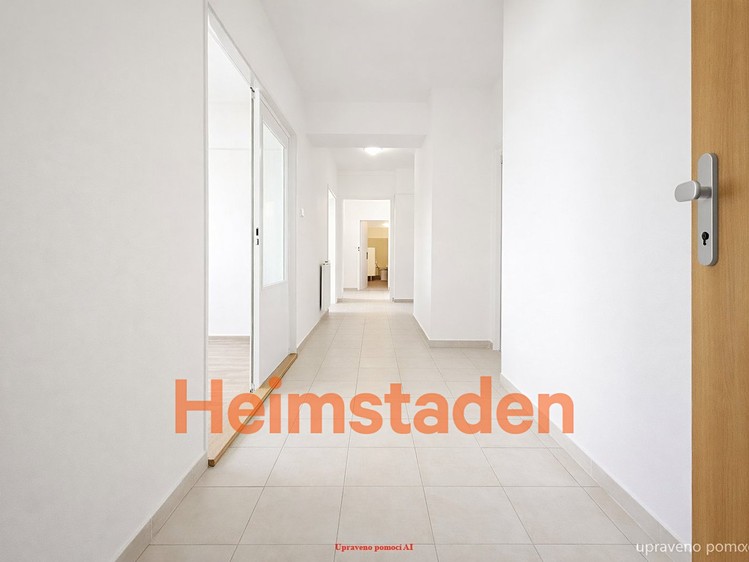 Pronájem bytu 4+1 95 m² - foto 8