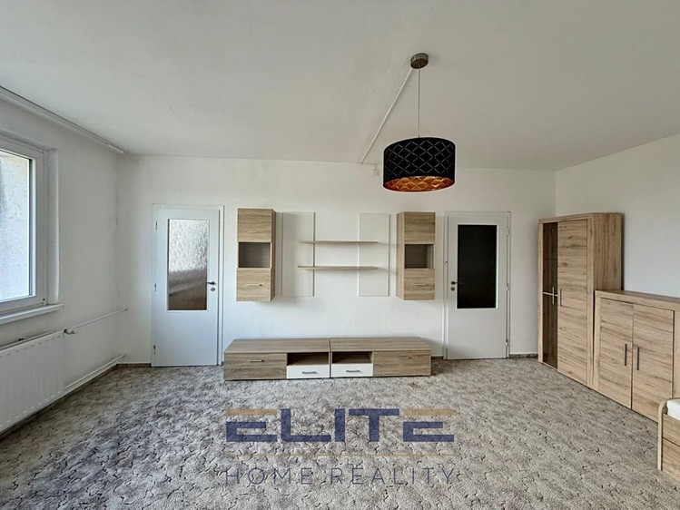 Pronájem bytu 1+1 40 m² - foto 5