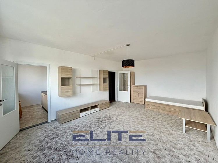 Pronájem bytu 1+1 40 m² - foto 6