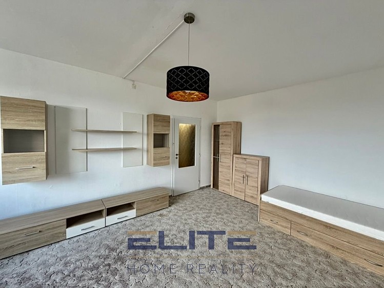 Pronájem bytu 1+1 40 m² - foto 7