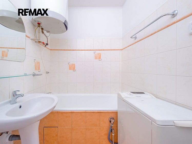 Pronájem bytu 2+1 60 m² (Jednopodlažní) - foto 8