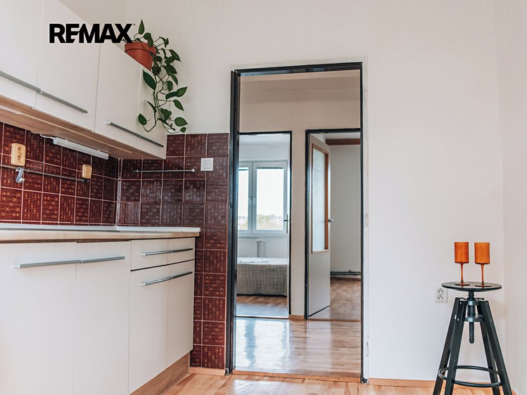 Pronájem bytu 3+1 82 m² - foto 4