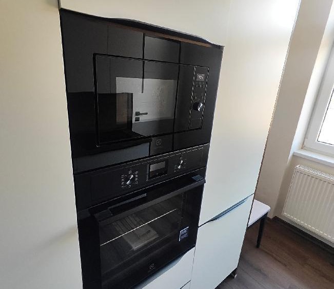 Pronájem bytu 1+1 53 m² - foto 3