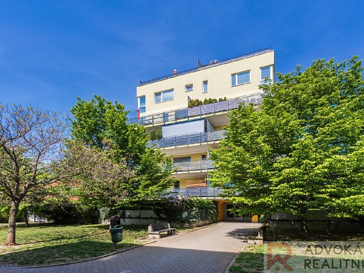 Pronájem bytu 2+kk 54 m² - foto 1