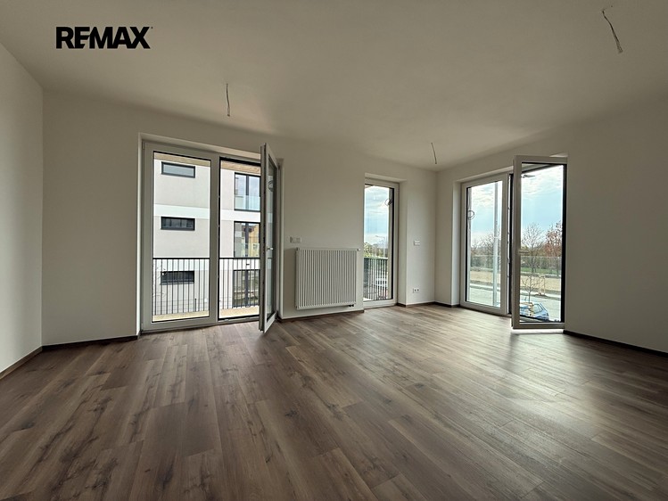 Pronájem bytu 2+kk 52 m² (Jednopodlažní) - foto 2
