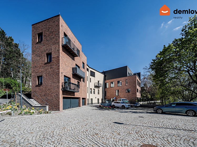 Pronájem bytu 3+kk 69 m² - foto 3