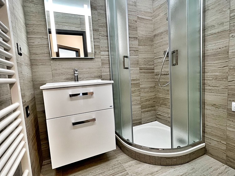 Pronájem bytu 4+kk 66 m² - foto 2