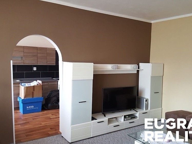 Pronájem bytu 3+1 77 m² - foto 5