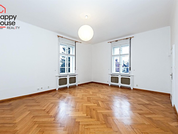 Pronájem bytu 6 pokojů a více 246 m² - foto 7