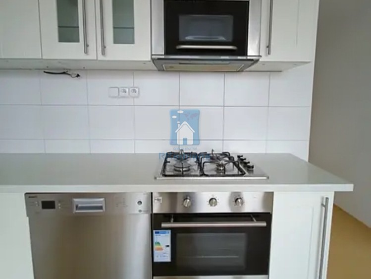 Pronájem bytu 2+1 76 m² - foto 3