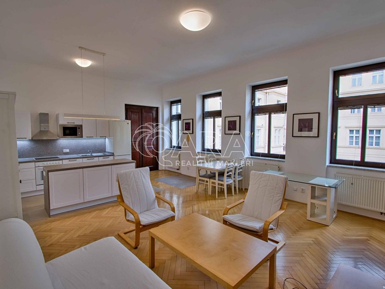 Pronájem bytu 2+kk 71 m² - foto 3