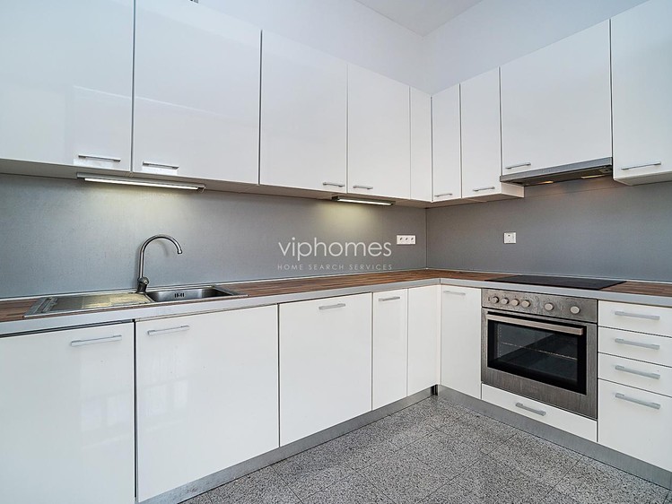 Pronájem bytu 4+kk 150 m² - foto 3