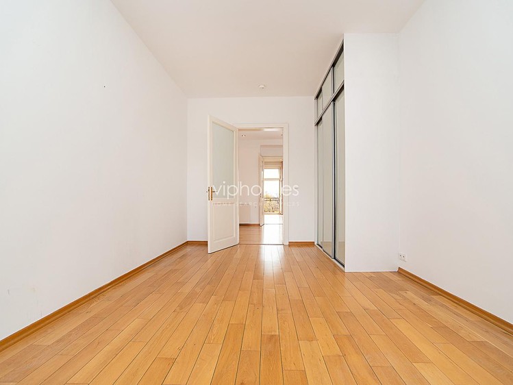 Pronájem bytu 4+kk 150 m² - foto 8