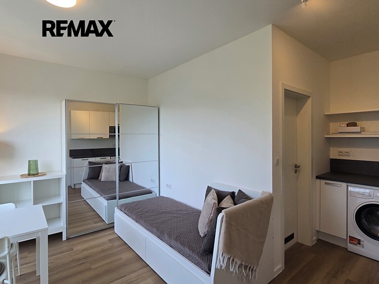 Pronájem bytu 1+kk 20 m² - foto 2