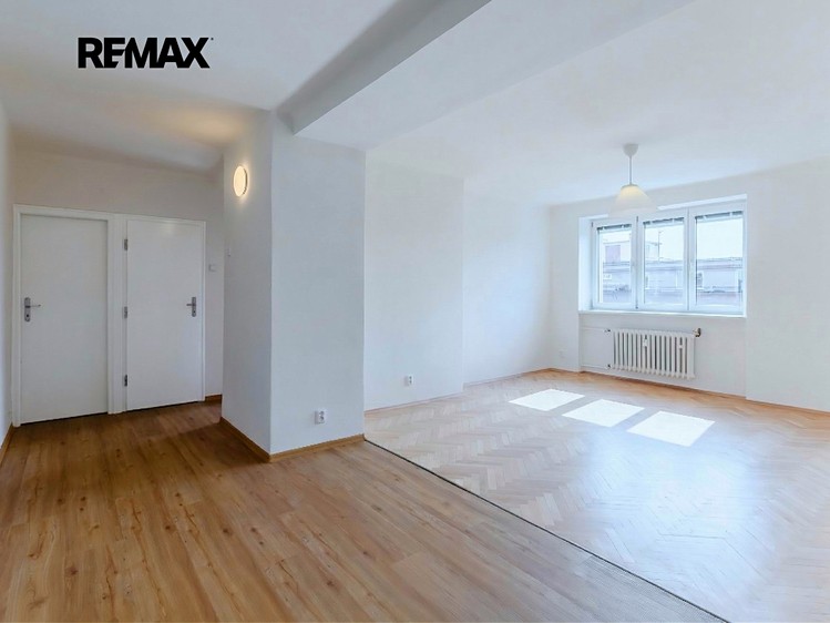 Pronájem bytu 2+kk 62 m² - foto 5