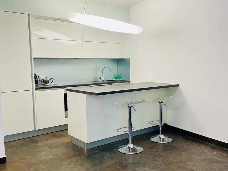 Pronájem bytu 1+kk 38 m² - foto 3