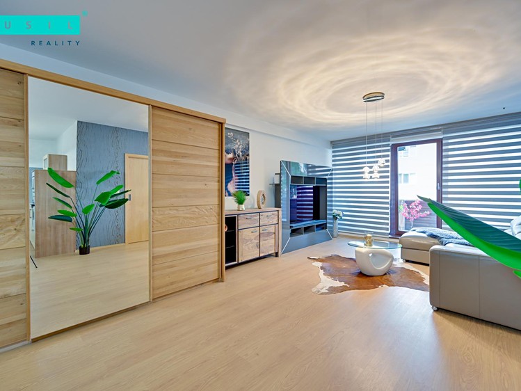 Pronájem bytu 2+kk 68 m² - foto 8
