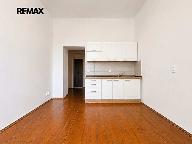 Pronájem bytu 1+kk 21 m² - foto 4