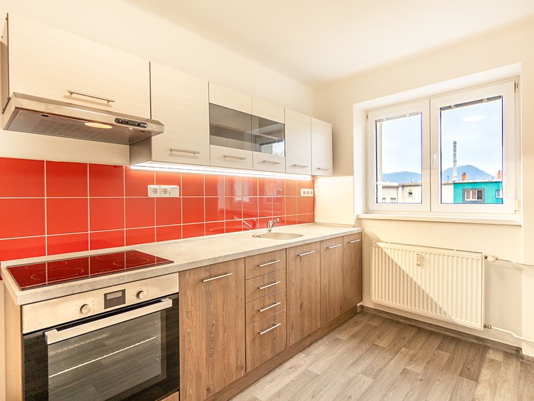 Pronájem bytu 2+1 55 m² (Jednopodlažní) - foto 3