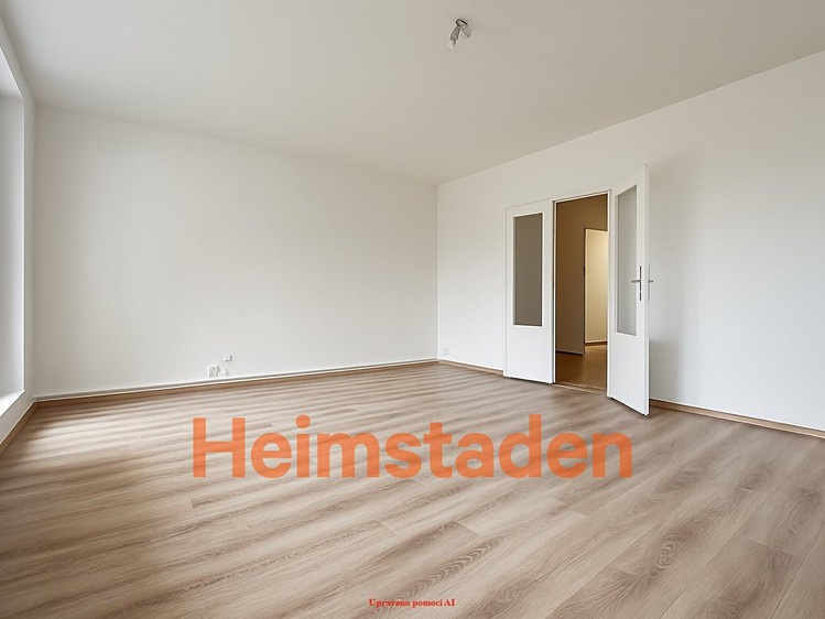 Pronájem bytu 3+1 72 m² - foto 3