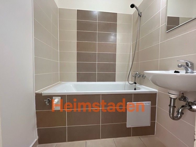 Pronájem bytu 2+1 53 m² - foto 5