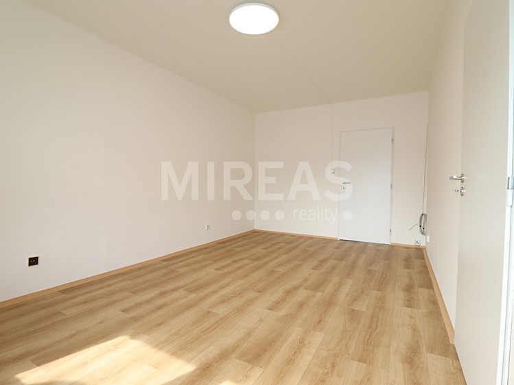 Pronájem bytu 3+1 71 m² - foto 6