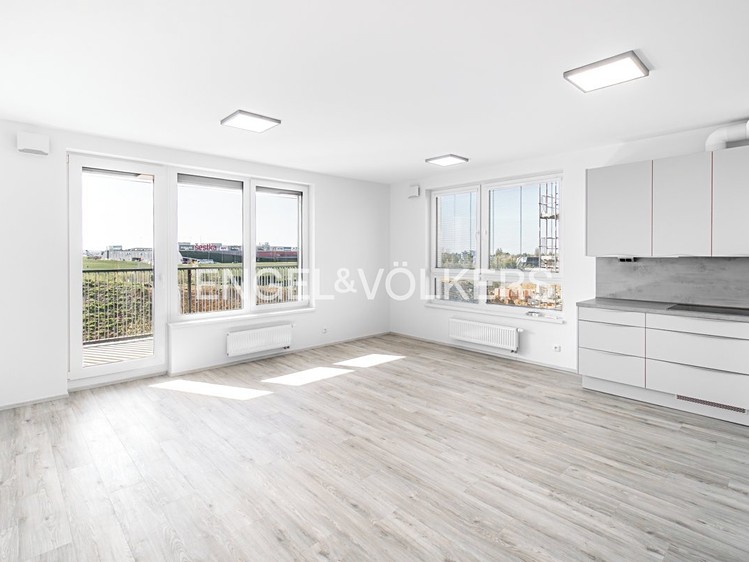 Pronájem bytu 4+kk 89 m² - foto 1