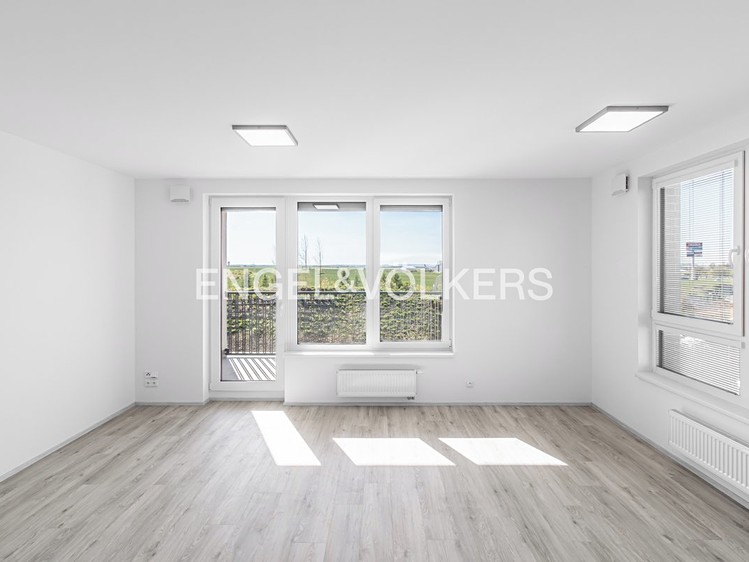 Pronájem bytu 4+kk 89 m² - foto 4