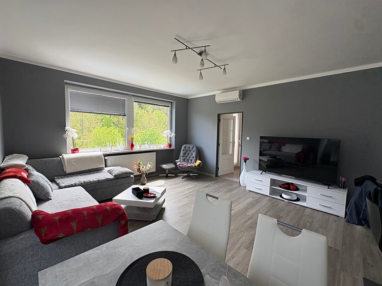 Pronájem bytu 4+kk 90 m² - foto 4