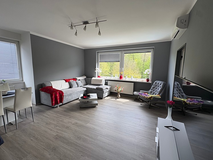 Pronájem bytu 4+kk 90 m² - foto 3