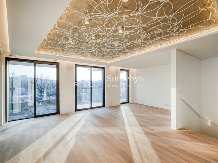 Pronájem bytu 5+kk 129 m² (Mezonet) - foto 3