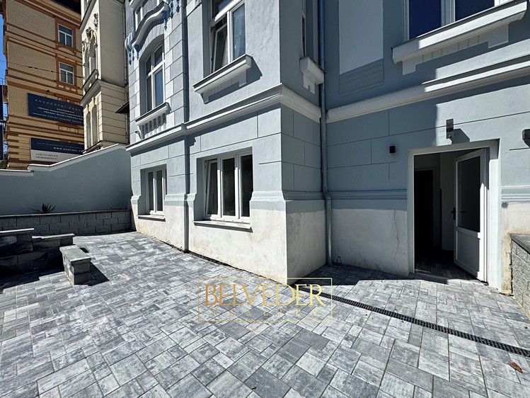 Pronájem bytu 2+kk 74 m² - foto 3