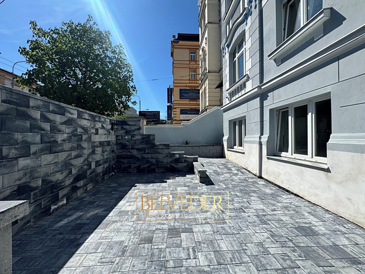 Pronájem bytu 2+kk 74 m² - foto 4