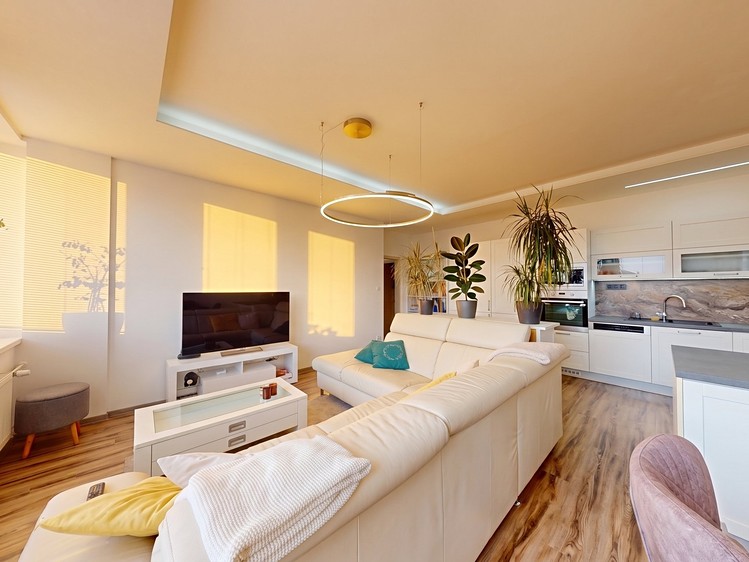 Pronájem bytu 3+kk 86 m² (Jednopodlažní) - foto 3