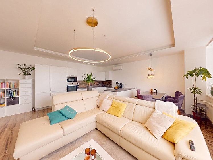 Pronájem bytu 3+kk 86 m² (Jednopodlažní) - foto 2
