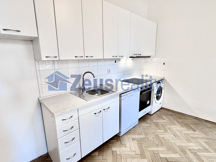 Pronájem bytu 3+kk 63 m² - foto 4