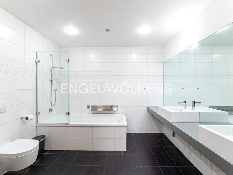 Pronájem bytu 4+kk 130 m² - foto 5