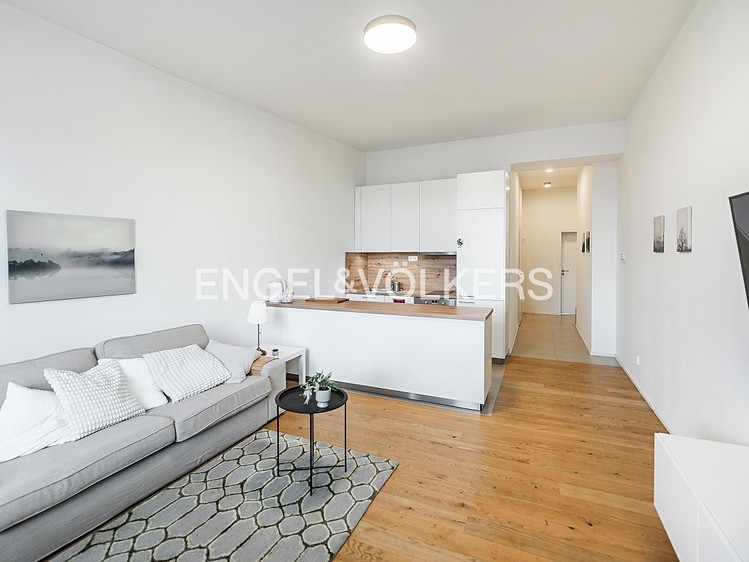 Pronájem bytu 2+kk 60 m² - foto 3