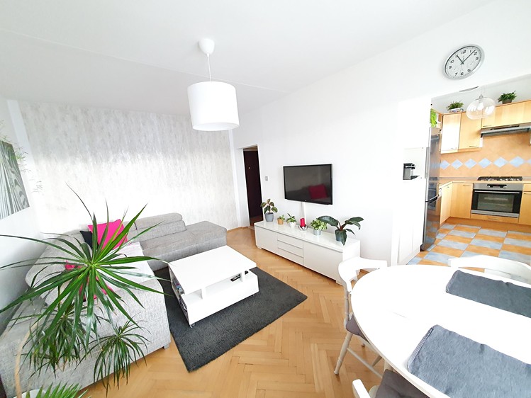 Pronájem bytu 2+1 52 m² - foto 3