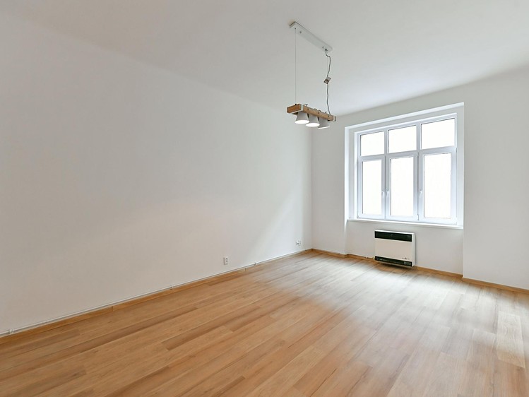Pronájem bytu 3+kk 85 m² - foto 1