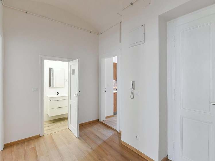 Pronájem bytu 3+kk 85 m² - foto 6