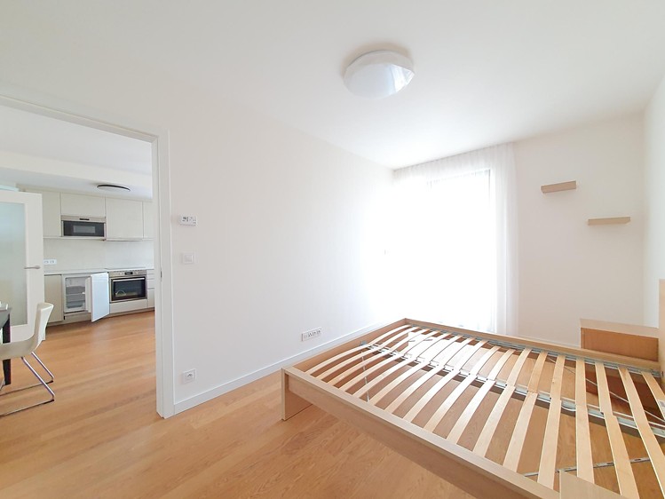Pronájem bytu 2+kk 60 m² - foto 8