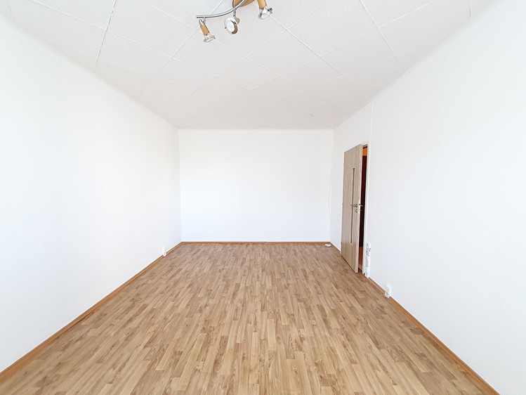 Pronájem bytu 1+1 30 m² - foto 4