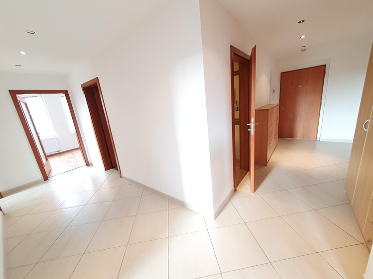 Pronájem bytu 4+kk 111 m² - foto 8